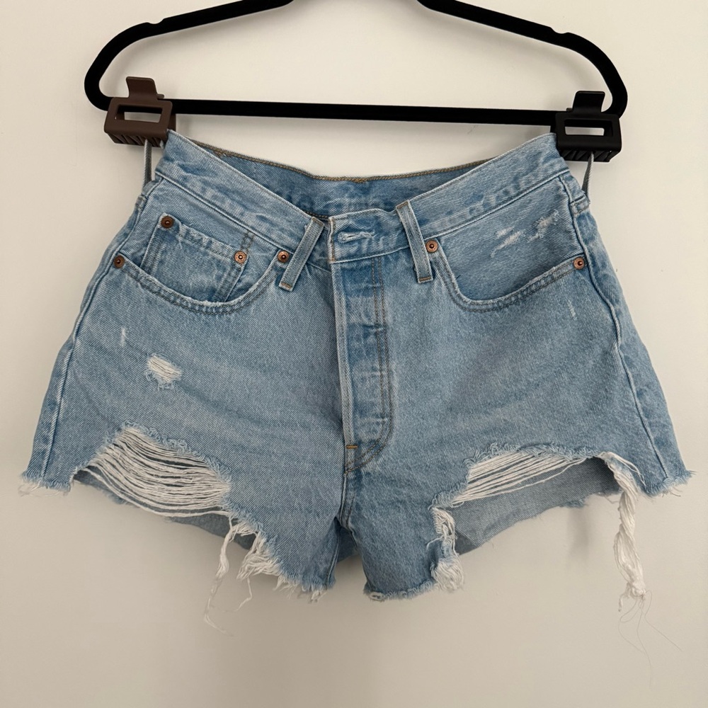 Blue Distressed 501 Levi’s Jean Shorts